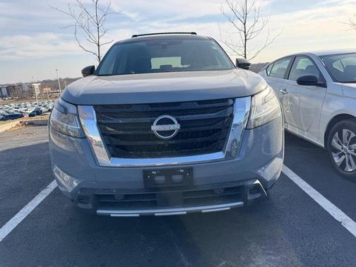 2024 Nissan Pathfinder SL FWD