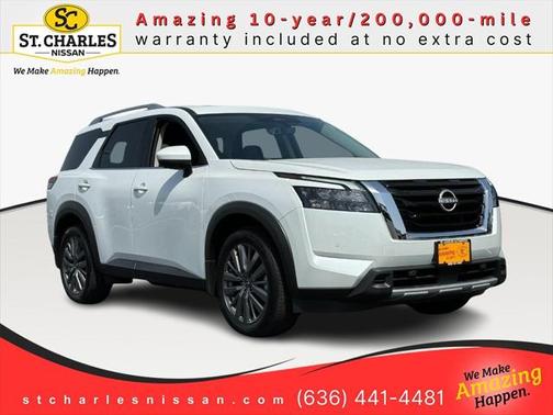 2025 Nissan Pathfinder SL