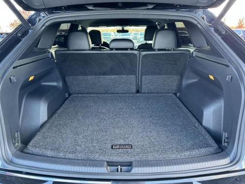 2020 Volkswagen Atlas Cross Sport 2.0T SE