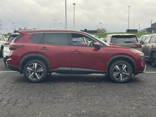 2025 Nissan Rogue SL