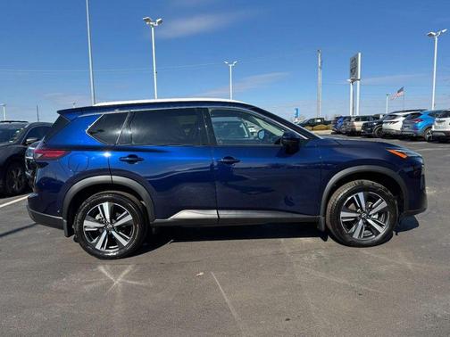 2025 Nissan Rogue SL