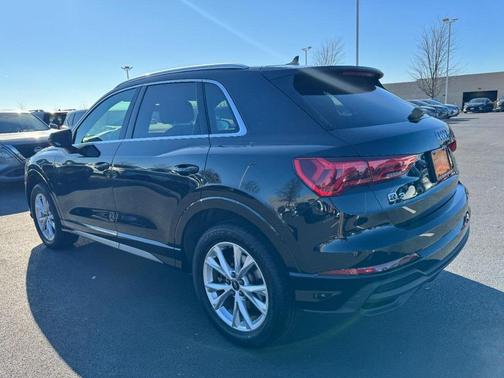 2023 Audi Q3 Premium 45 TFSI S line quattro Tiptronic