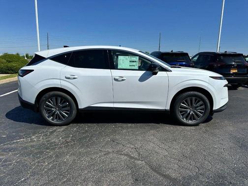 Everest White Pearl Tricoat 2026 Nissan Murano SL