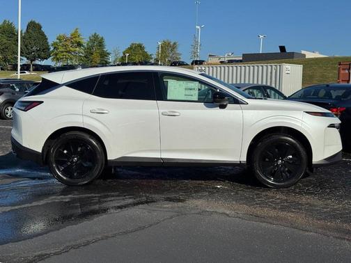 2025 Nissan Murano SV