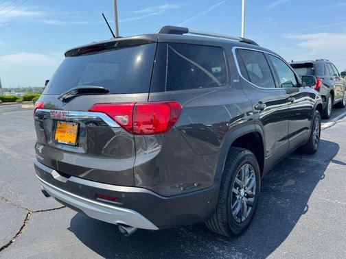 Smokey Quartz Metallic 2019 GMC Acadia SLT-1