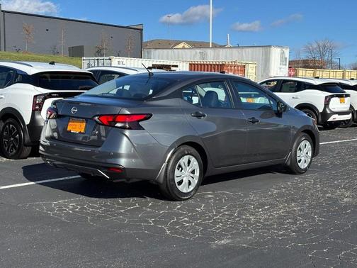 2025 Nissan Versa 1.6 S