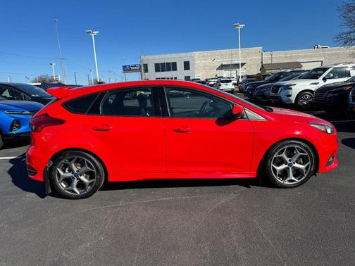 2016 Ford Focus ST 