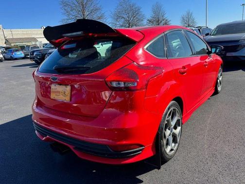 2016 Ford Focus ST 