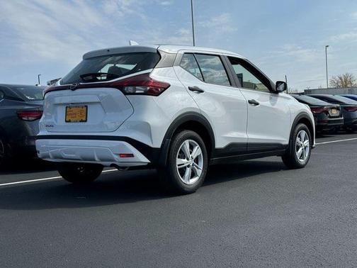 2025 Nissan Kicks S