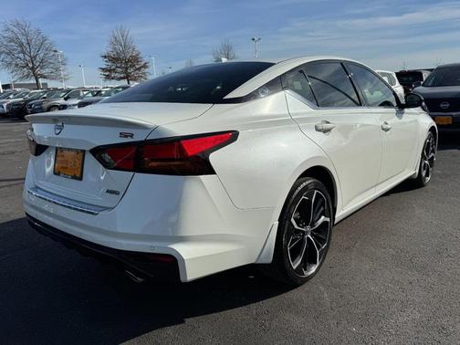 2023 Nissan Altima SR Intelligent AWD
