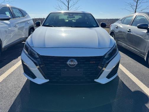 2023 Nissan Altima SR Intelligent AWD