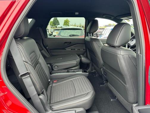 2025 Nissan Pathfinder Rock Creek