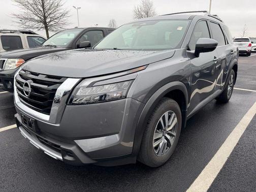 Gun Metallic 2025 Nissan Pathfinder SL 4WD