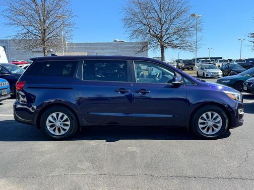 2020 Kia Sedona LX