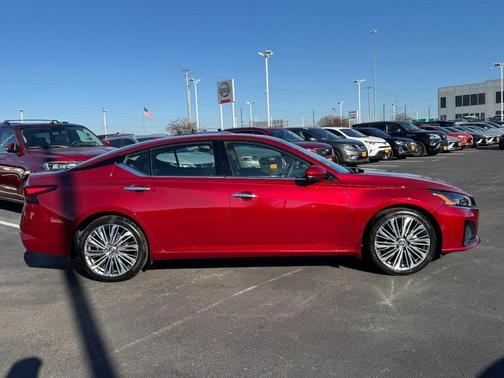 2025 Nissan Altima 2.5 SL