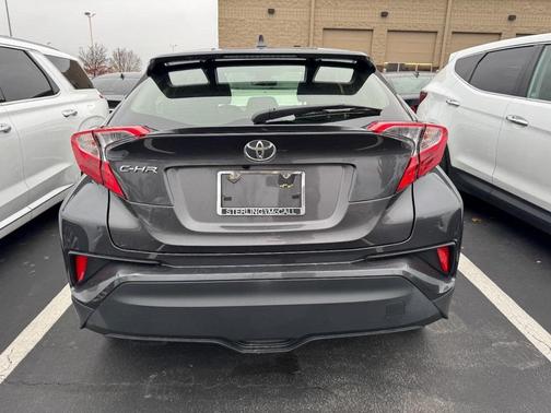 2021 Toyota C-HR LE