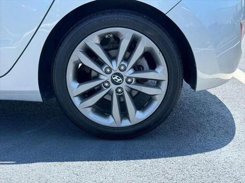 2016 Hyundai Elantra GT Base