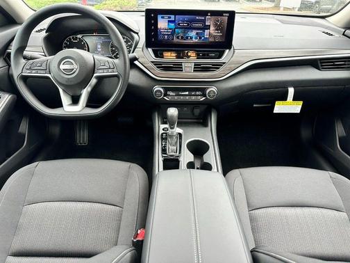 Scarlet Ember Tintcoat 2026 Nissan Altima 2.5 SV