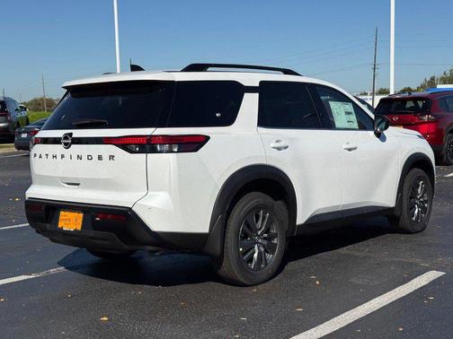 Everest White Pearl Tricoat 2026 Nissan Pathfinder SV