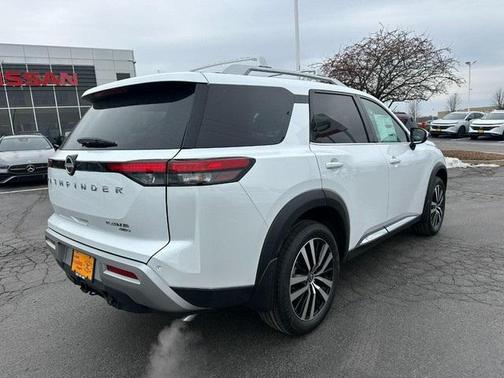 2025 Nissan Pathfinder Platinum 4WD