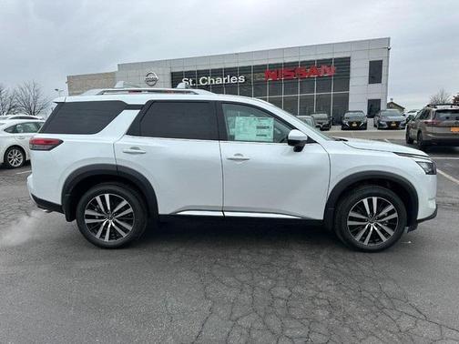 2025 Nissan Pathfinder Platinum 4WD