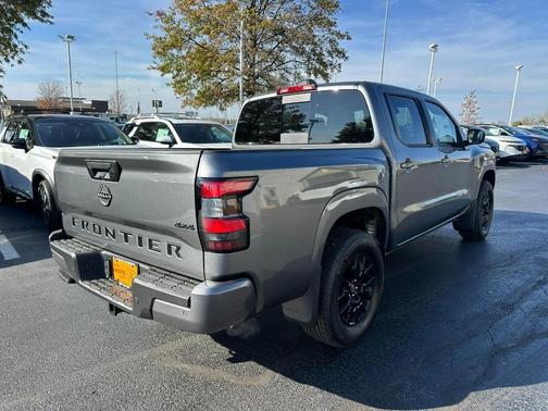 2026 Nissan Frontier SV