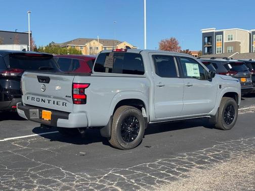2026 Nissan Frontier SV
