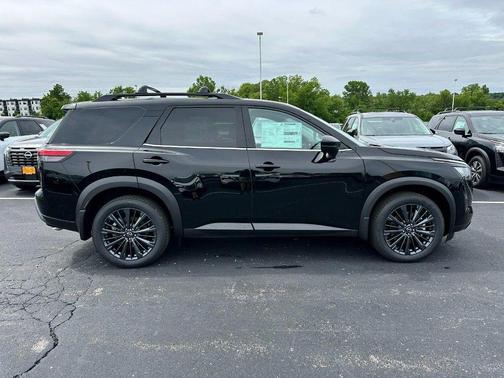 Super Black 2026 Nissan Pathfinder SL