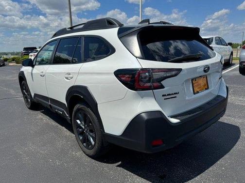 Crystal White Pearl 2024 Subaru Outback Onyx Edition
