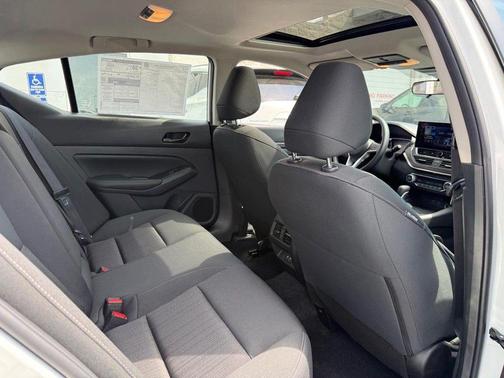 Pearl White Tricoat 2026 Nissan Altima 2.5 SV