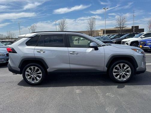 2020 Toyota RAV4 XLE Premium