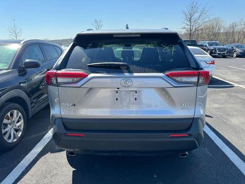 2020 Toyota RAV4 XLE Premium