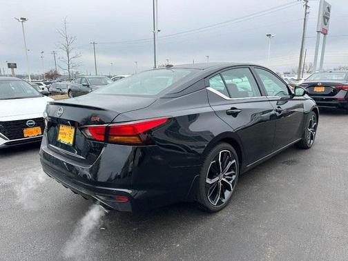 2025 Nissan Altima SR FWD