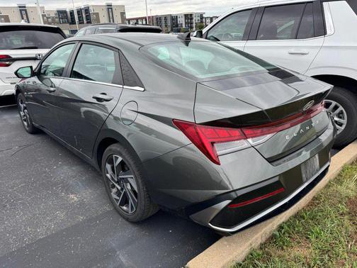 Amazon Gray 2025 Hyundai ELANTRA SEL