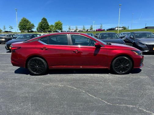 Scarlet Ember Tintcoat 2026 Nissan Altima 2.5 SV