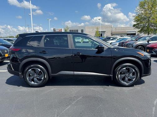 2025 Nissan Rogue SV