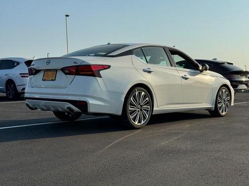 2025 Nissan Altima 2.5 SL