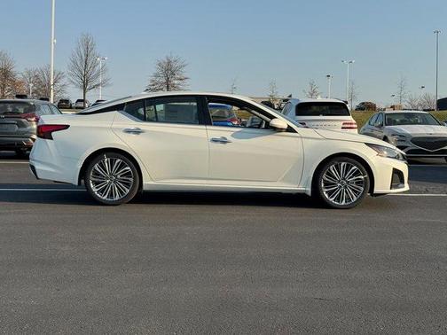 2025 Nissan Altima 2.5 SL
