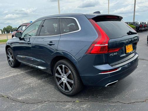Denim Blue Metallic 2021 Volvo XC60 T5 Inscription