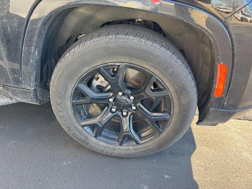 2023 Jeep Wagoneer Series II Carbide 4x4