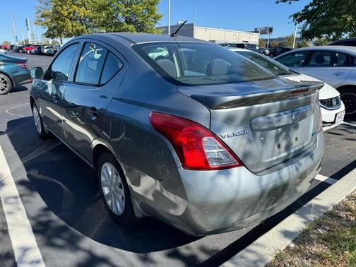 2013 Nissan Versa 1.6 S+