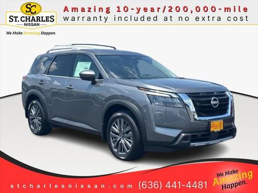 2025 Nissan Pathfinder SL