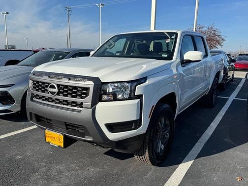 2025 Nissan Frontier SV