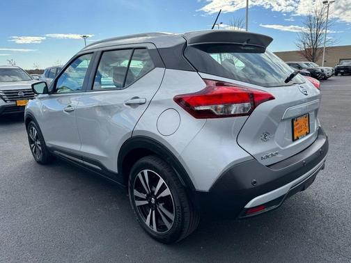 2020 Nissan Kicks SR