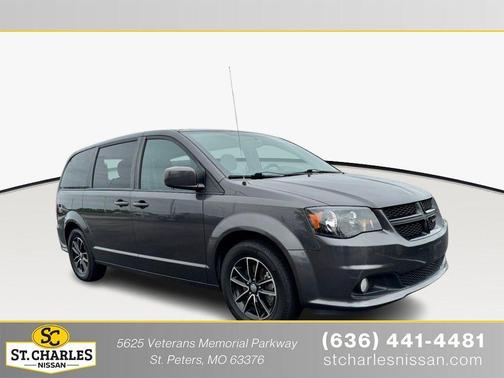 Granite Pearlcoat 2018 Dodge Grand Caravan SE