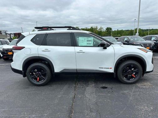 Everest White Pearl Tricoat 2026 Nissan Rogue Rock Creek