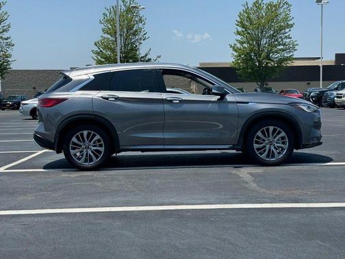 2024 INFINITI QX50 LUXE
