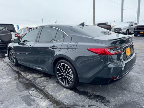 2025 Toyota Camry XLE