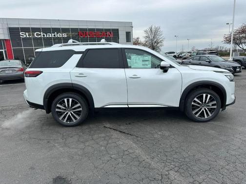 2025 Nissan Pathfinder Platinum 4WD