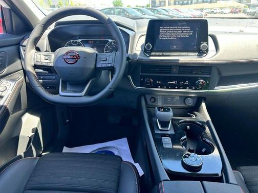 Everest White Pearl Tricoat 2026 Nissan Rogue Rock Creek